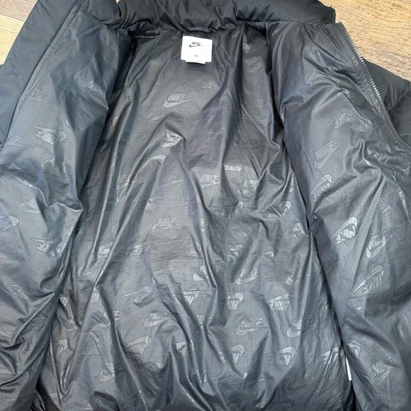 Nike Sportswear Club Men's Puffer Jacket Size M